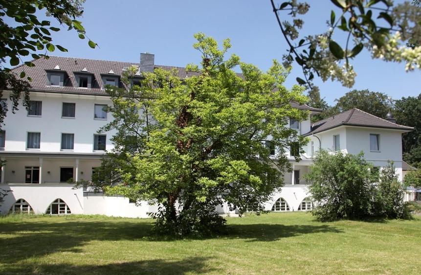 Haus Venusberg Jugendbildungsstaette Bonn Hotel Exterior foto